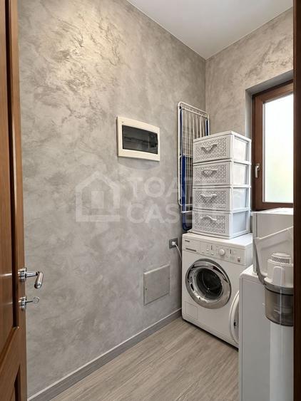 Casă individuală cu 6 camere cu Canalizare în Someșeni