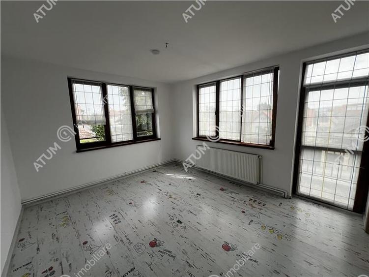Spațiu comercial, de 314 mp, în Piața Cluj