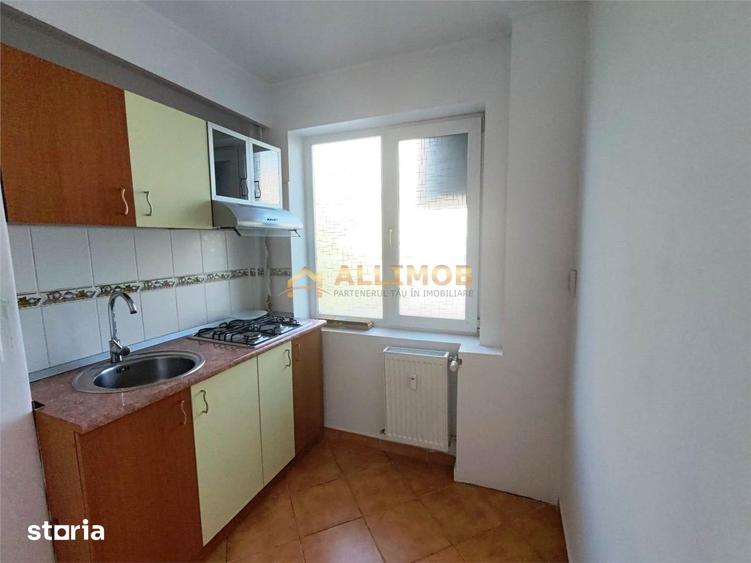 Apartament cu 2 camere semidecomandat în Ultracentral