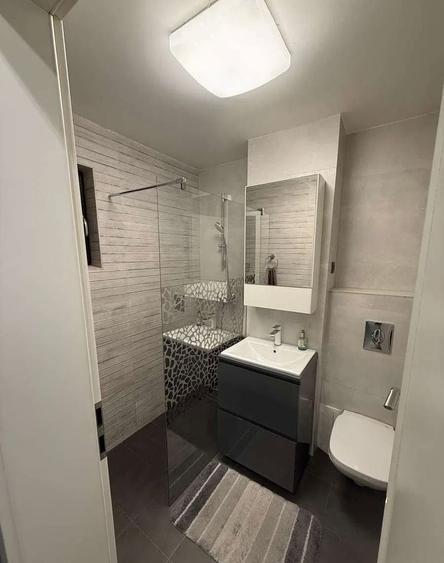 Apartament cu 3 camere decomandat, mobilat în Lujerului