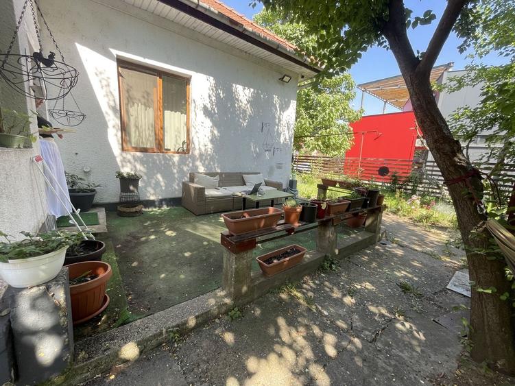 Casă individuală cu 3 camere cu Canalizare în Girocului