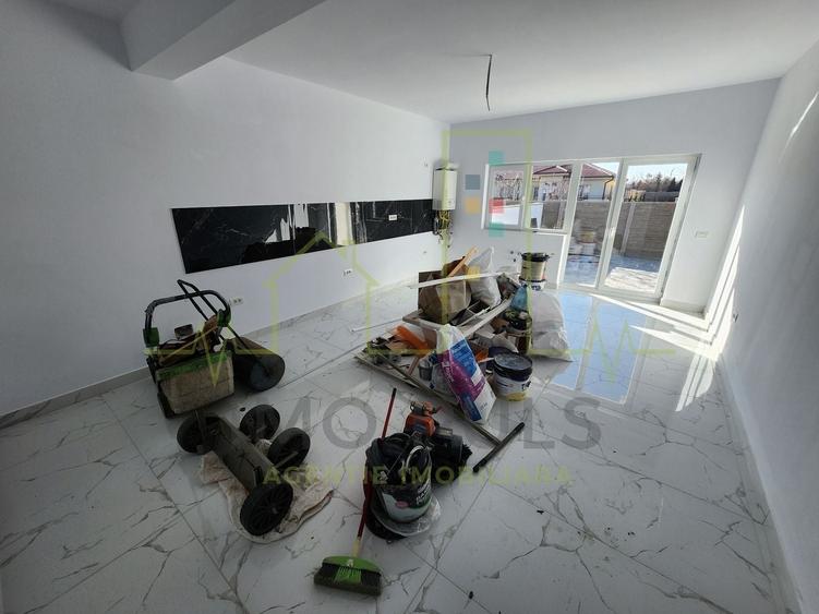 Duplex cu 4 camere cu Canalizare în Moșnița Nouă