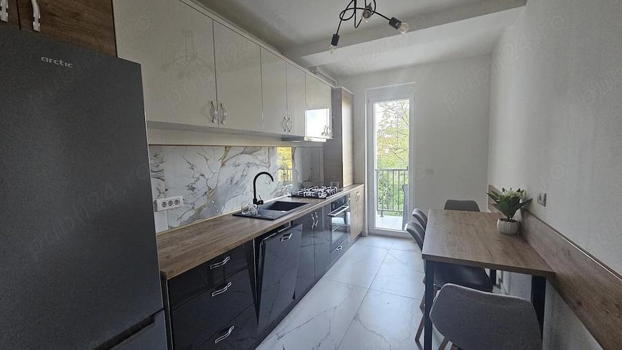 Apartament cu 2 camere decomandat în Aradului