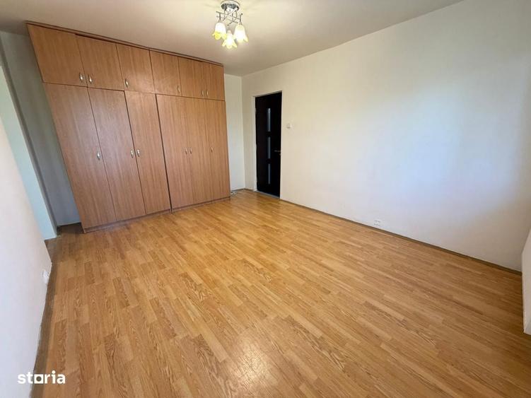 Apartament cu 2 camere semidecomandat în Mircea cel Bătrân