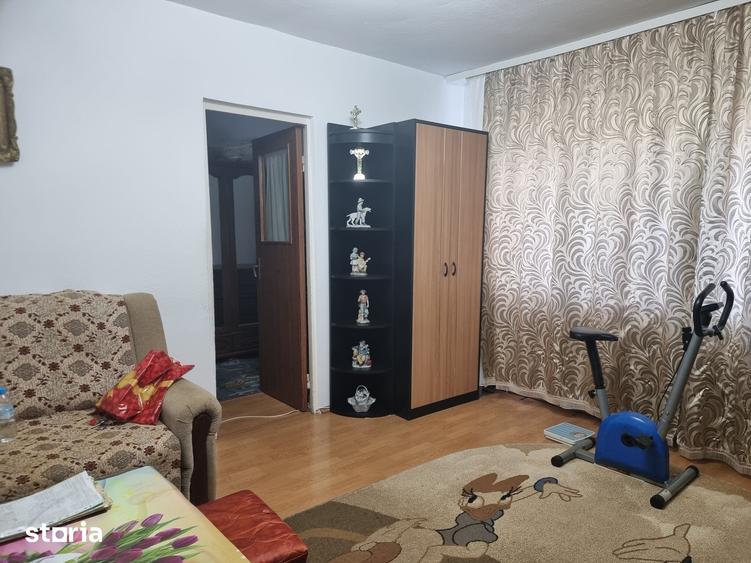Apartament cu 2 camere nedecomandat în Micro 5