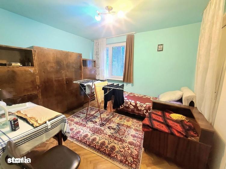 Apartament cu 4 camere decomandat în Tudor