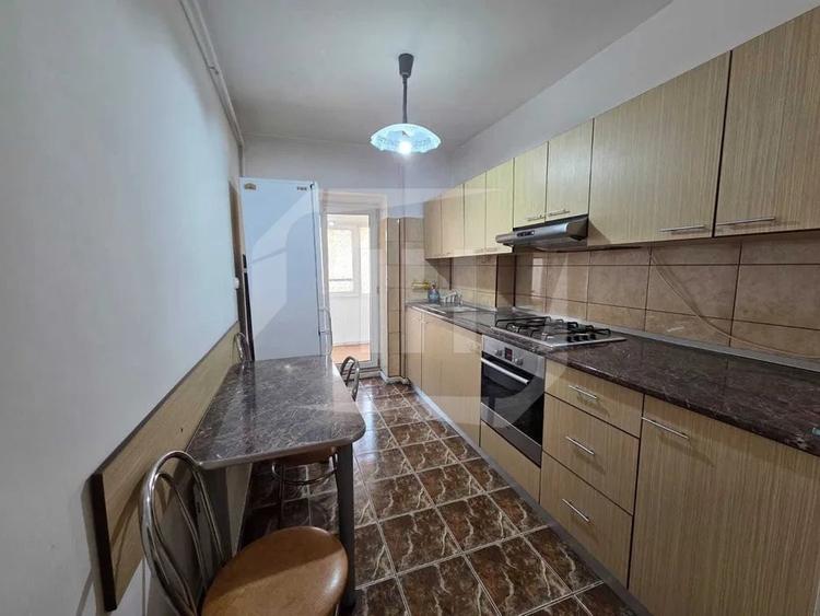 Apartament cu 3 camere decomandat, mobilat în Mărăști