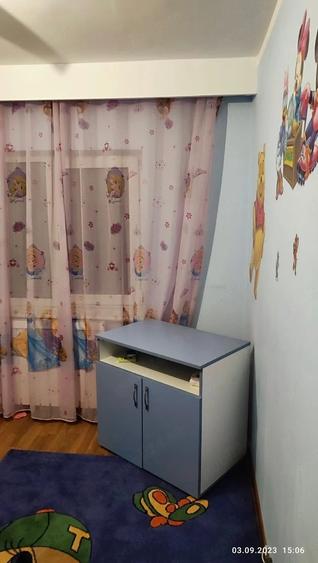 Apartament cu 3 camere decomandat în Central