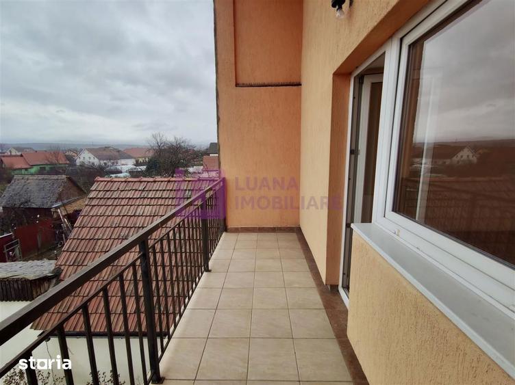 Casă cu 7 camere cu Teren 1540 Mp în Turnișor