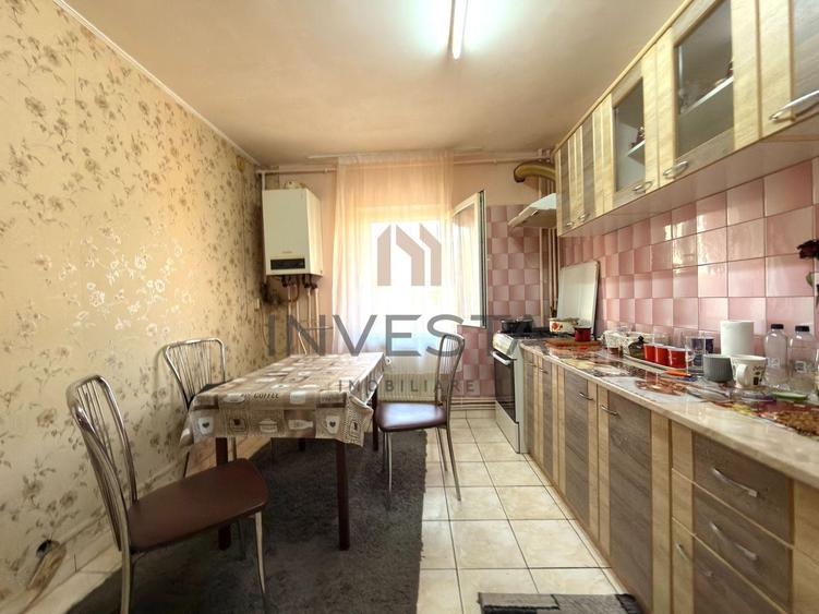 Apartament cu 4 camere decomandat, mobilat în Mărăști