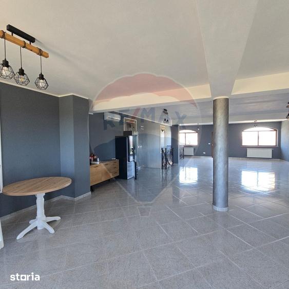 Spațiu comercial, de 320 mp, în Central