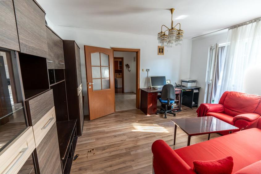 Apartament cu 3 camere semidecomandat în Mănăștur