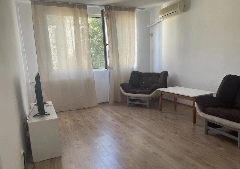 Apartament cu 2 camere, mobilat în Păcii