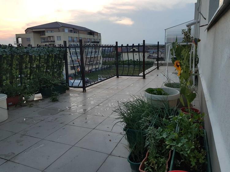 Garsonieră decomandată în Central