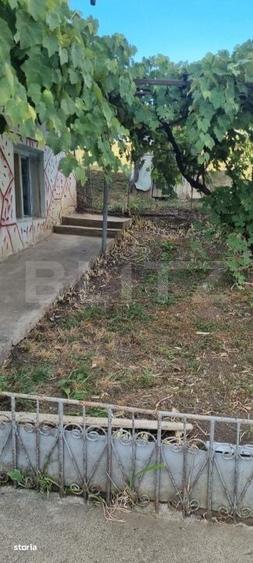 Casă cu 4 camere decomandat în Bădeni