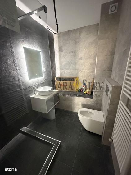 Apartament cu 3 camere decomandat în Republicii