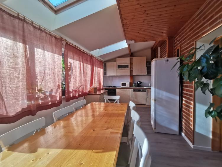Apartament cu 4 camere decomandat, mobilat în Complex Studențesc