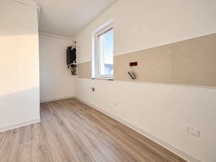 Apartament cu 2 camere decomandat în Girocului