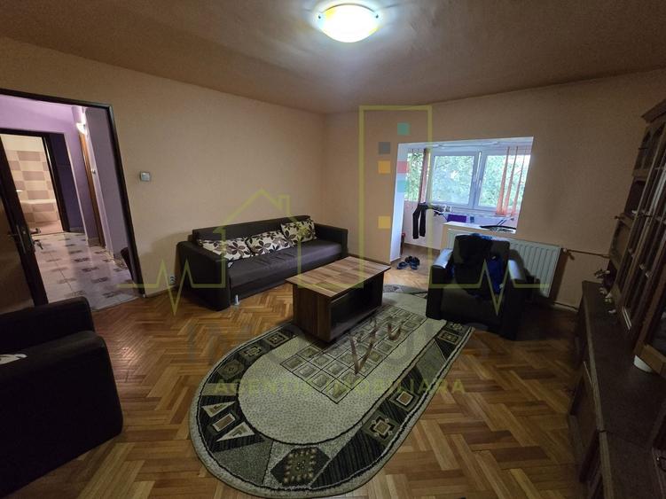 Apartament cu 2 camere decomandat, mobilat în Bucovina