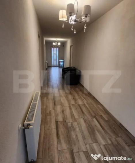 Casă cu 10 camere cu Teren 1100 Mp în Corunca