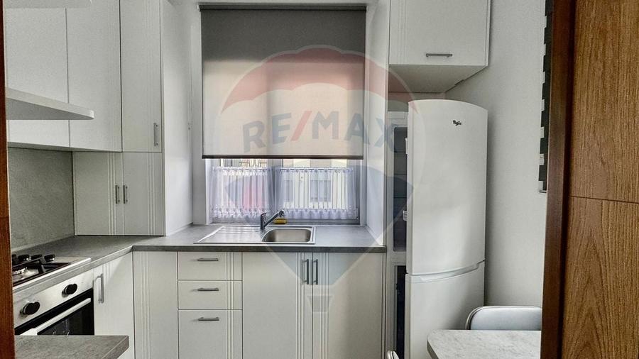Apartament cu 2 camere semidecomandat, mobilat în Florești