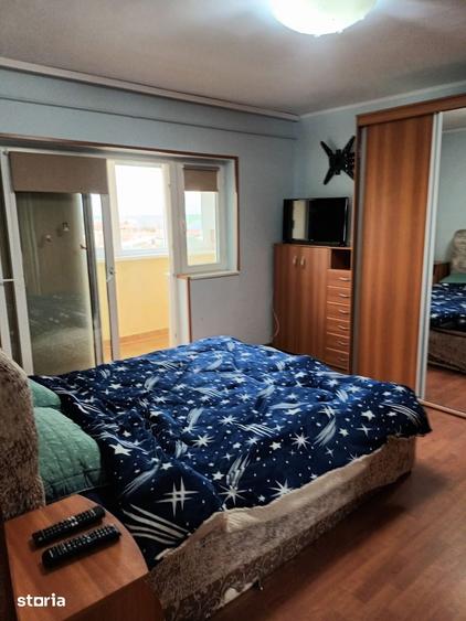 Apartament cu 2 camere decomandat, mobilat în Exterior Vest