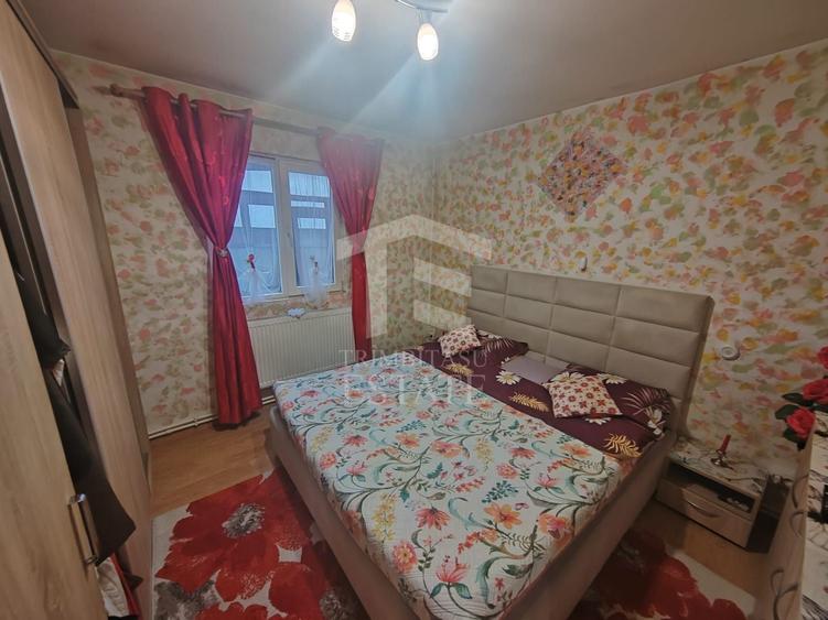 Casă individuală cu 5 camere cu Canalizare în Central
