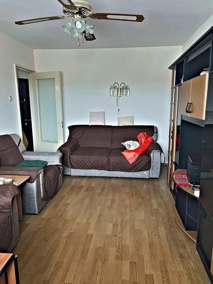 Apartament cu 2 camere decomandat în Republicii