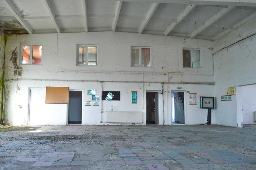 Spațiu comercial, de 7,354 mp, în Movila Miresii