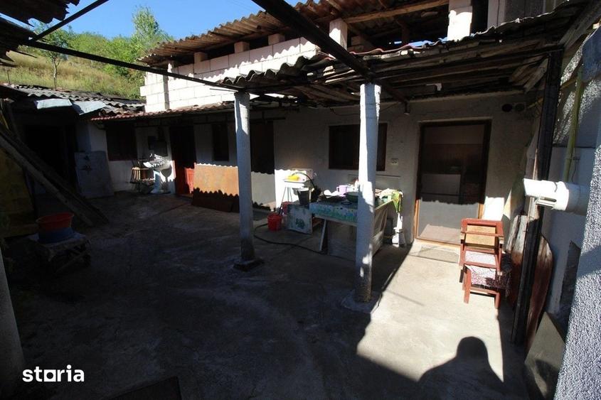 Casă cu 4 camere cu Teren 232 Mp în Central