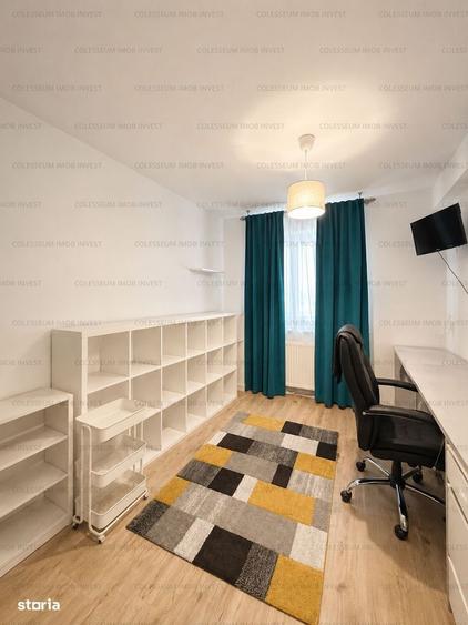 Apartament cu 3 camere decomandat în Tractorul