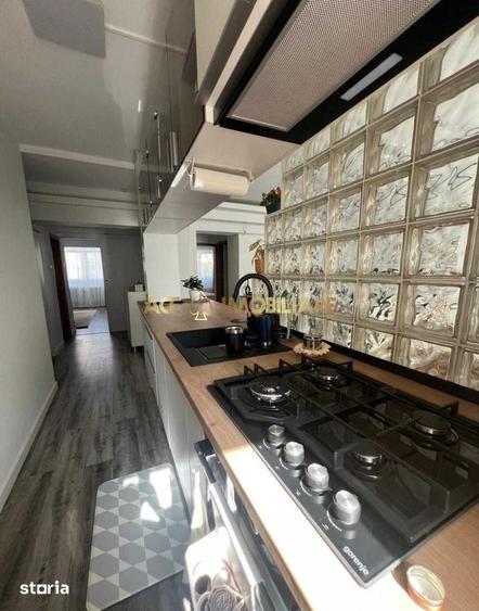 Apartament cu 3 camere, mobilat în Moșilor