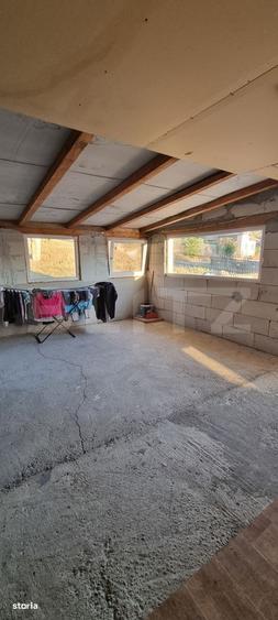 Casă cu 2 camere cu Teren 1000 Mp în Central