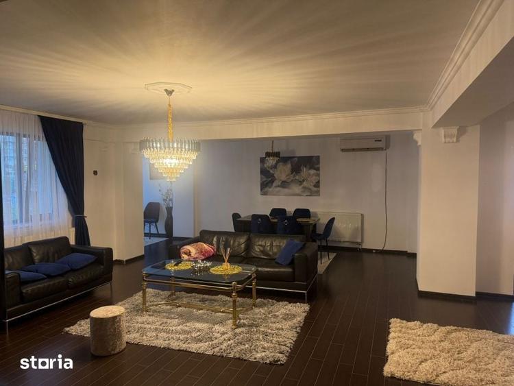 Apartament cu 3 camere în 1 Mai