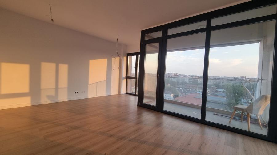 Apartament cu 3 camere decomandat în Splaiul Unirii