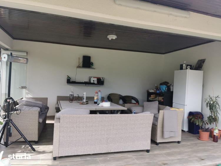 Casă cu 4 camere cu Teren 7000 Mp în Ulmi