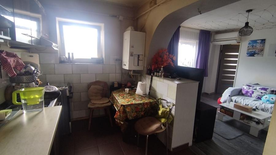 Apartament cu 2 camere nedecomandat în Vladimirescu