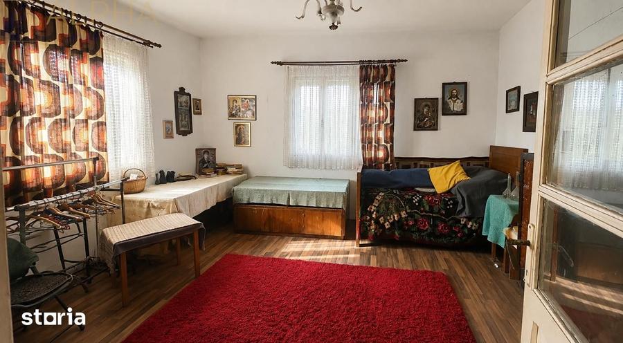 Casă cu 5 camere cu Teren 2320 Mp în Galații Bistriței