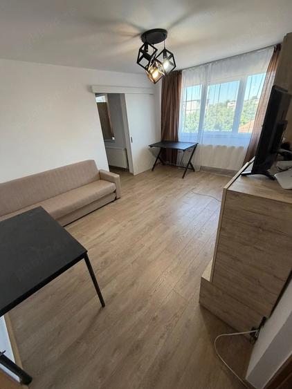 Apartament cu 2 camere nedecomandat în Take Ionescu