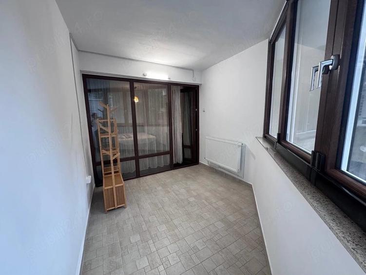 Apartament cu 3 camere decomandat în Parc Zăvoi