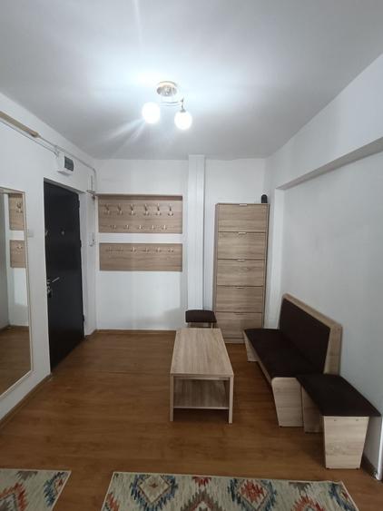Apartament cu 2 camere decomandat, mobilat în Tolstoi