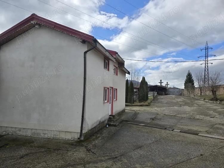 Teren de 4100 mp, în Central