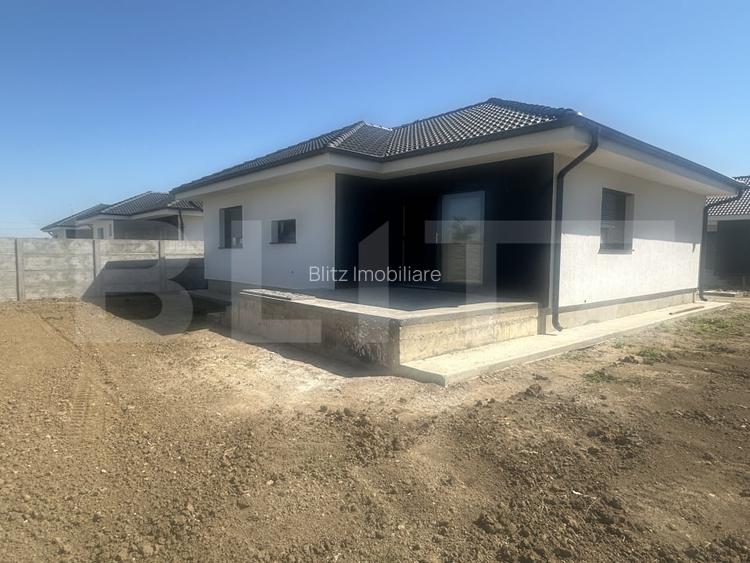 Casa plan parter, 110 mp , 350 mp teren, Odoreu