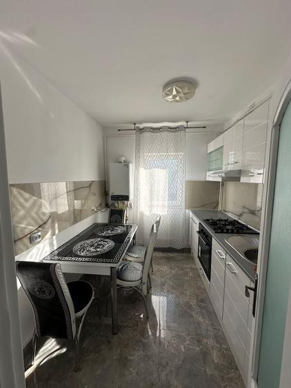 Apartament cu 2 camere decomandat în Manolești