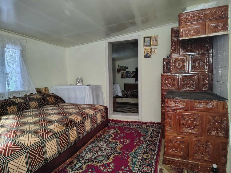 Casă cu 4 camere în Corod