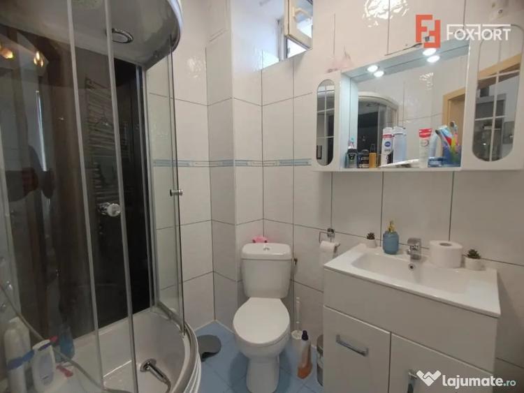 Apartament cu 3 camere semidecomandat în Girocului
