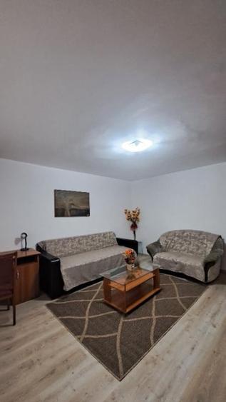 Apartament cu 2 camere semidecomandat, mobilat în Democrației