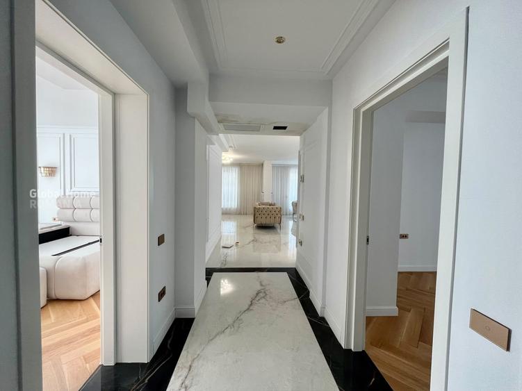Apartament cu 5 camere decomandat, mobilat în Pipera