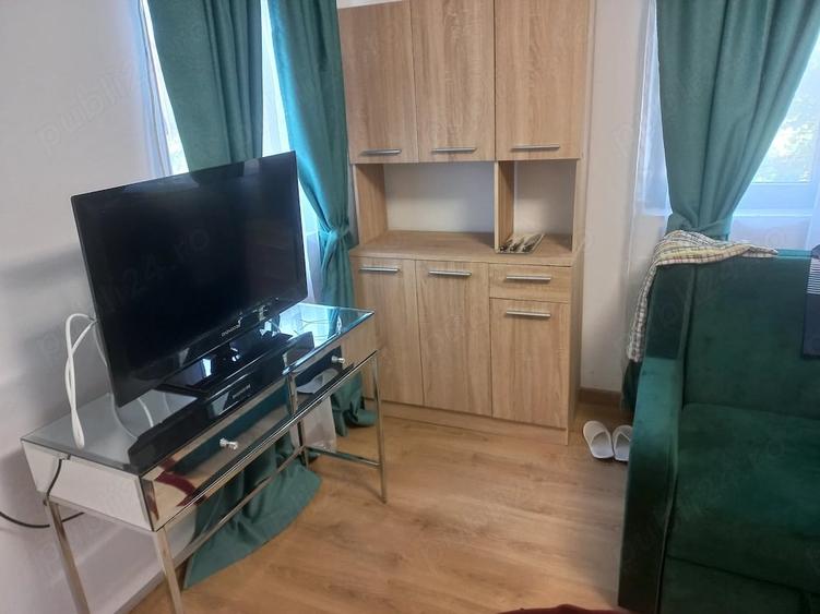Casă cu 4 camere cu Teren 1600 Mp în Răcari