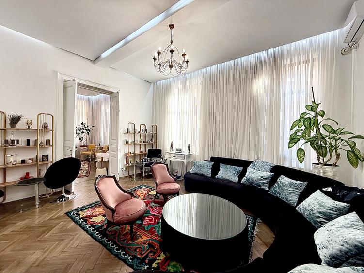 Casă individuală cu 7 camere cu Teren 168 Mp în Grădina Icoanei